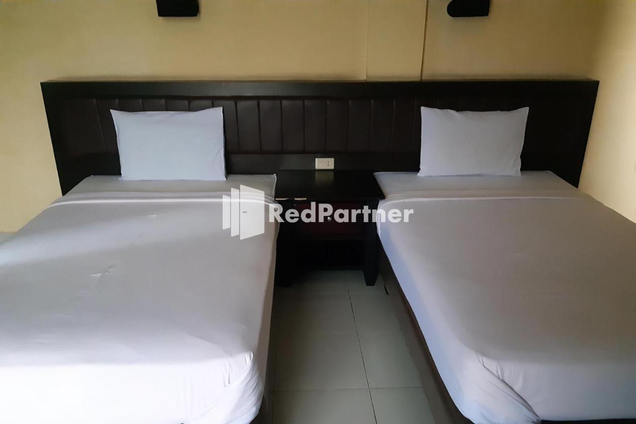 Carolina Transit Hotel Medan Kültér fotó