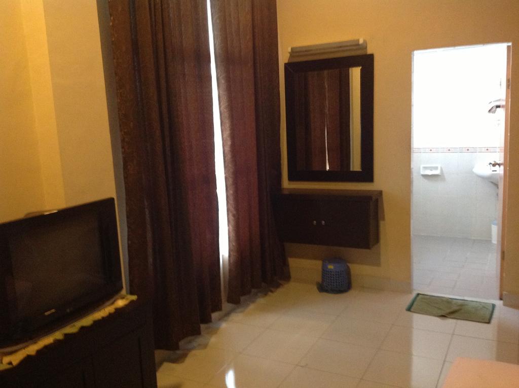 Carolina Transit Hotel Medan Kültér fotó