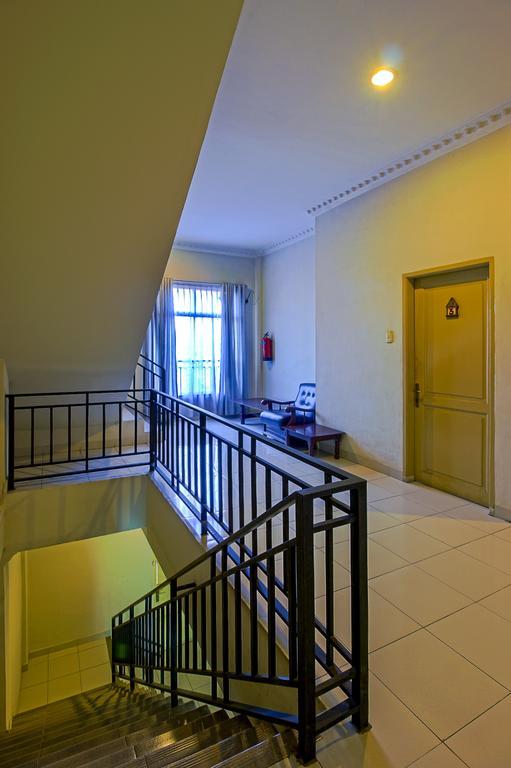 Carolina Transit Hotel Medan Kültér fotó