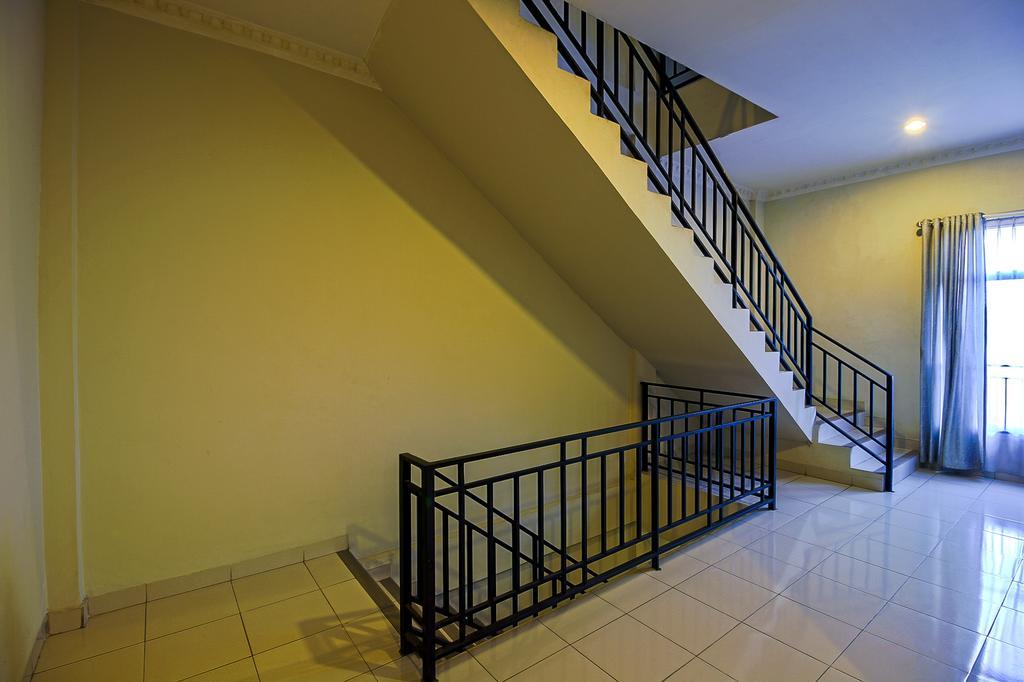 Carolina Transit Hotel Medan Kültér fotó